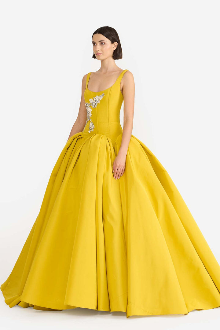 SCALLOP WAISTED SCOOP NECK GOWN