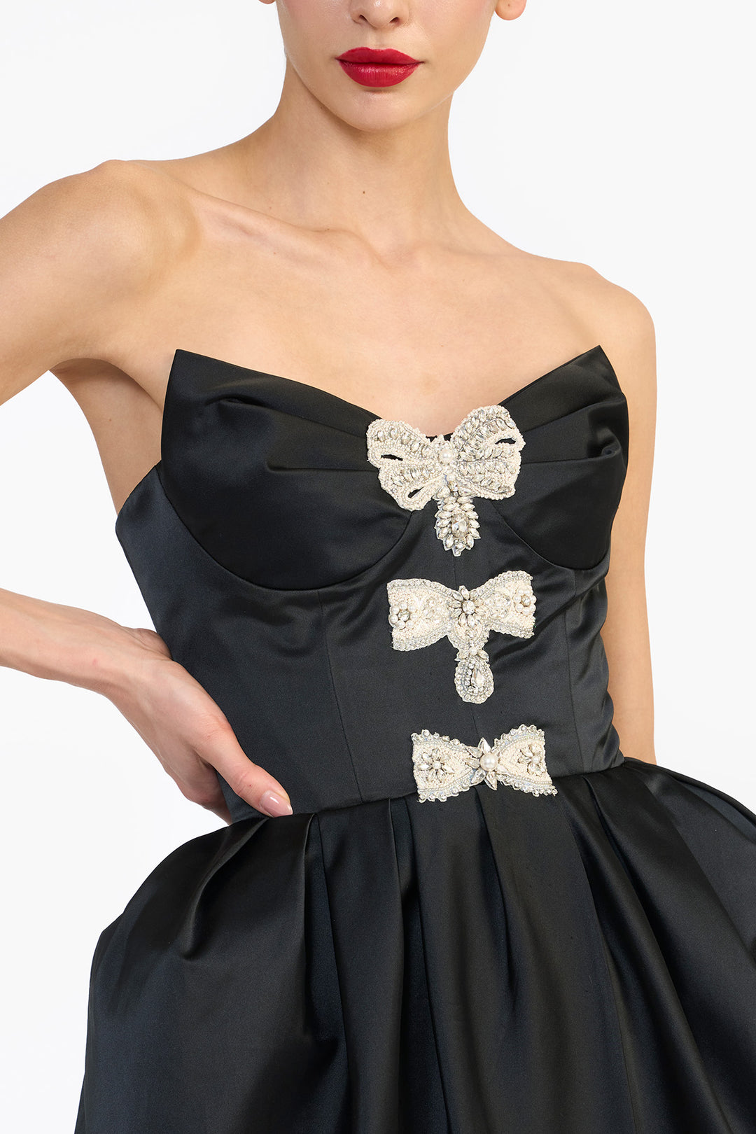 SCULPTED STRAPLESS DRESS