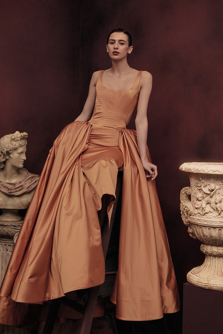 STRUCTURED COLUMN GOWN