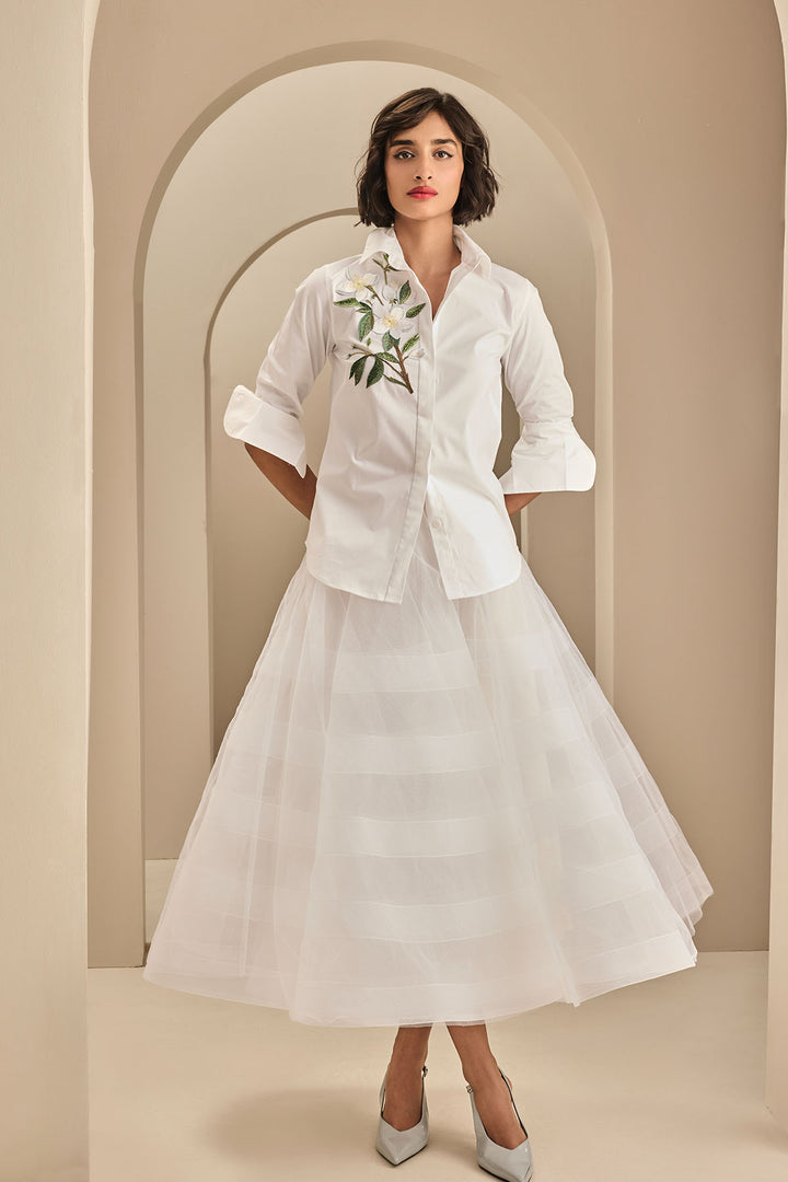 FITTED EMBROIDERED SHIRT