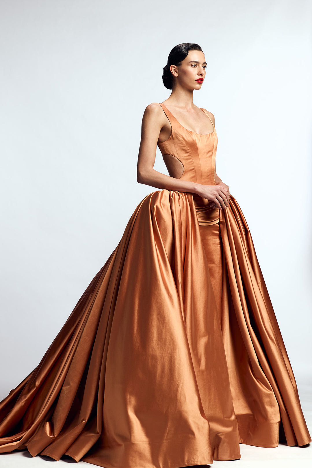 STRUCTURED COLUMN GOWN