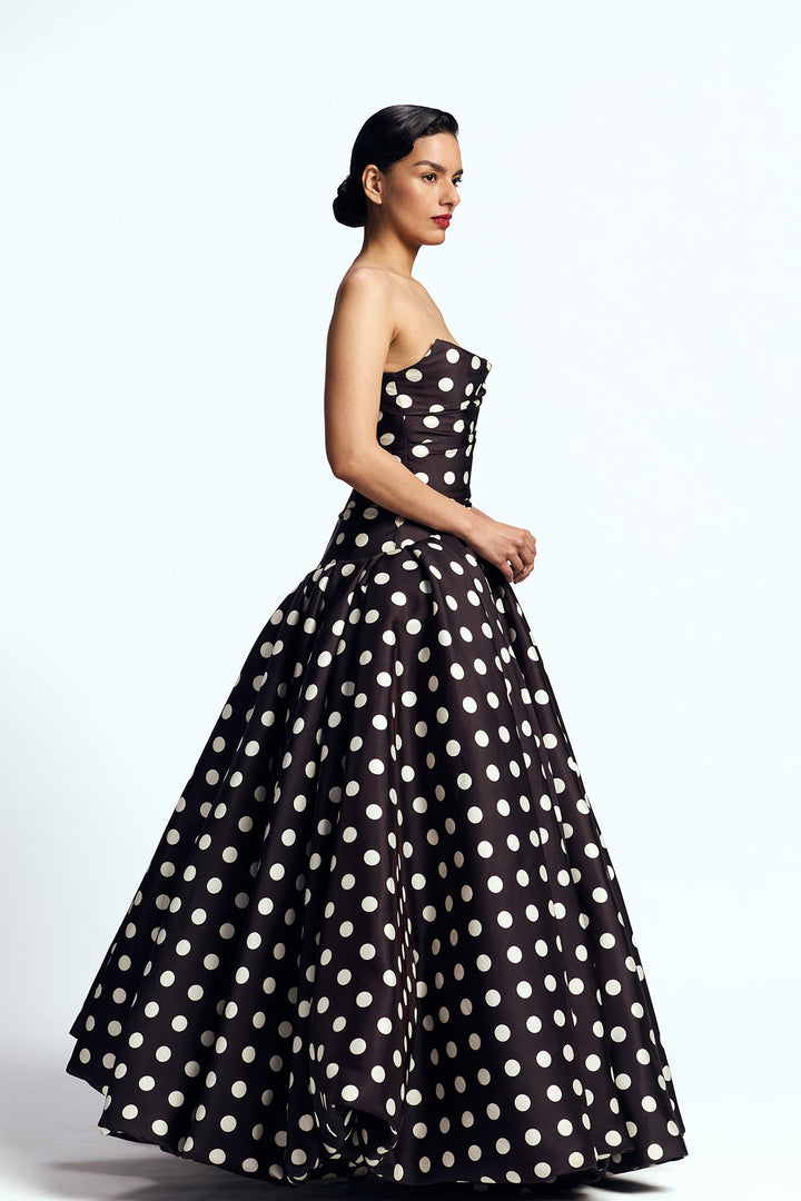 STRAPLESS GOWN WITH BALLOON HEM